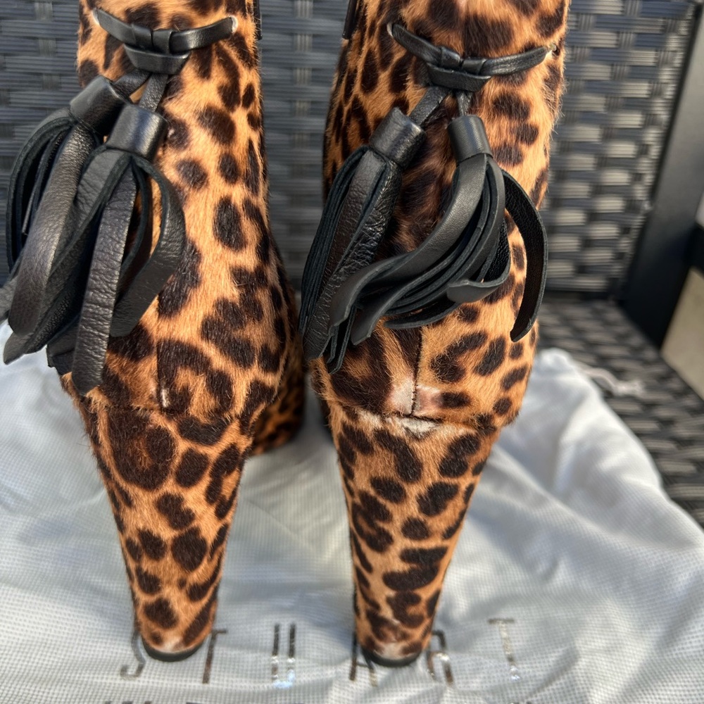 Stuart Weitsman Booties Size 8 1/2 - image 4